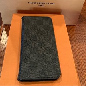 SOLD Authentic Louis Vuitton IPhone Folio